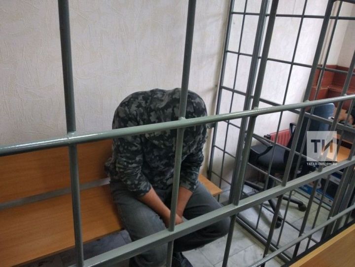 Әлки районында кибеттән 4 мең сумлык товар урлап алып чыкмакчы булганнар