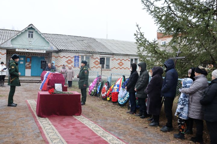 Чуаш Шәпкәсе авылында Николай Князьбеев җирләнде