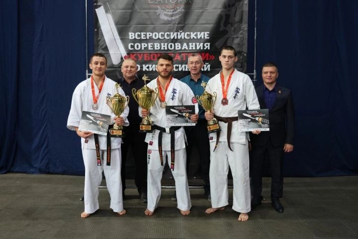 Андрей Зиньков занял 2 место во всероссийских соревнованиях по киокусинкай каратэ