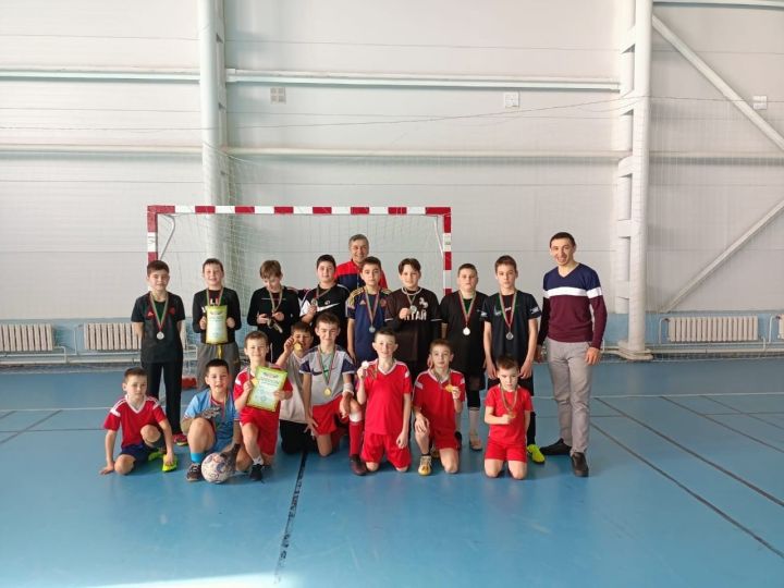 В «Алине» прошел межрайонный турнир по мини-футболу на призы Спортивной школы