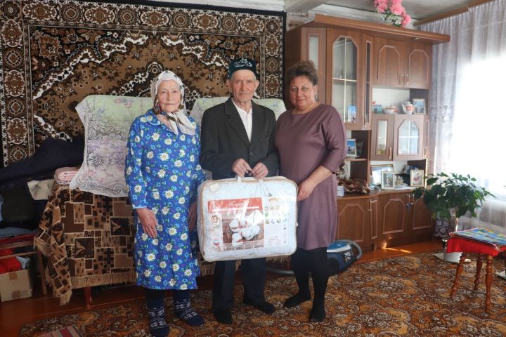 Асхат и Рафида Насыбуллины празднуют 55-летие совместной жизни