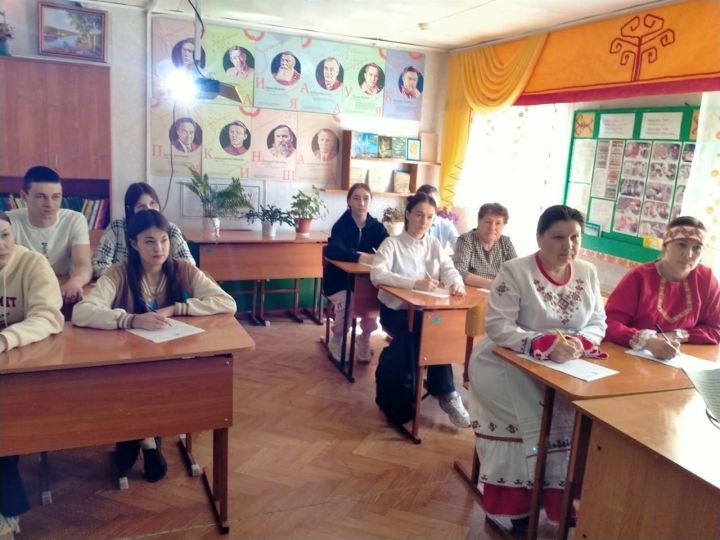 В Алькеевском районе написали диктант на чувашском языке