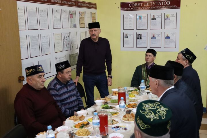 Фоат Вәлиев: “Тынычлык теләп, догалар кылыйк”