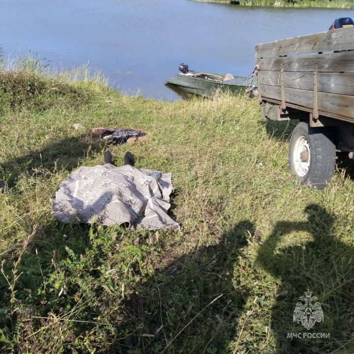 В Алькеевском районе рыбак решил вплавь догнать уплывшую лодку и утонул