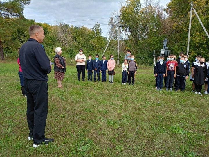 В Нижнеалькеевской школе провели учебную тренировку