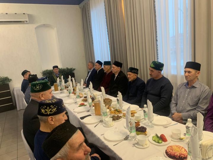 От имени главы Алькеевского района Александра Никошина прошел ифтар