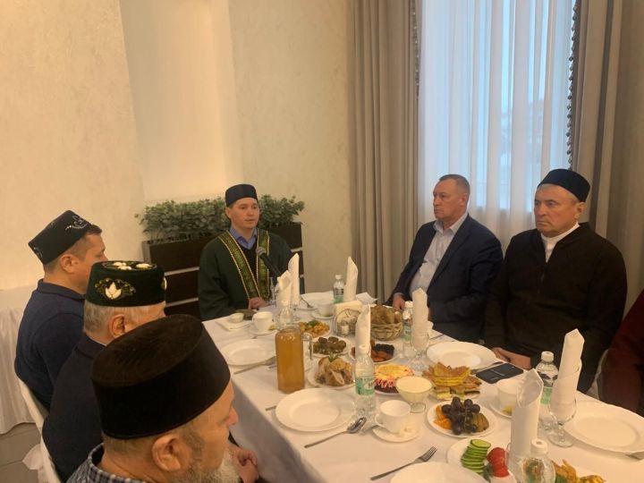 От имени главы Алькеевского района Александра Никошина прошел ифтар