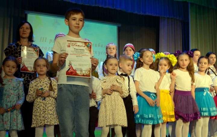 В Алькеевском районе прошёл lll- районный Фестиваль хореографического искусства «Алькеевский перепляс»
