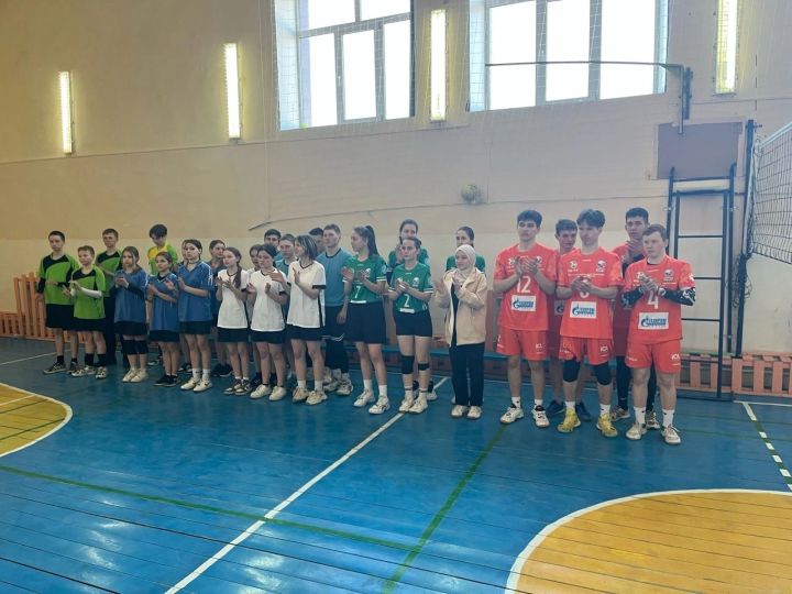 Чуаш Кичүендә волейбол буенча район турниры үтте