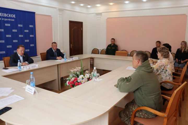ӘЛКИ РАЙОНЫ: “Тиешле түләүләрне тиененә кадәр алырлар”
