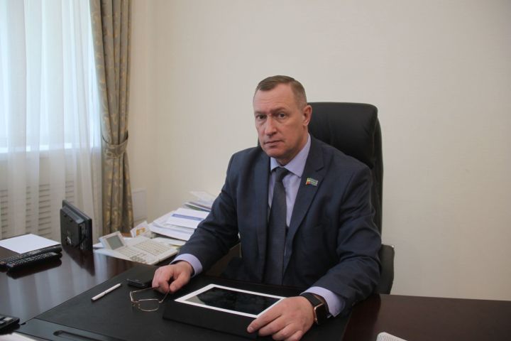 Әлки районы башлыгы Александр Никошин әлкилеләрне Гаилә, мәхәббәт һәм тугрылык көне белән котлады