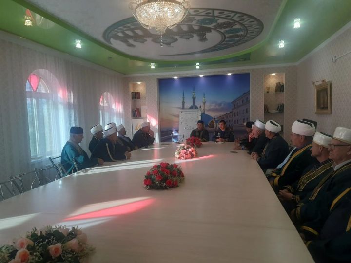 В Алькеевском районе учат предотвращать пожары в культовых зданиях