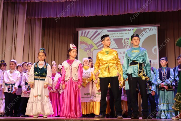 В Алькеевском районе прошел фольклорный батл «Кәләпүш и Түбәтәй»