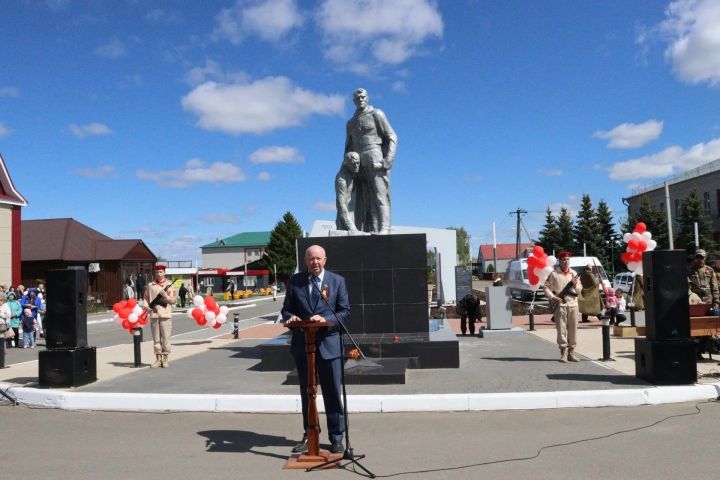 Сегодня – великий праздник, День Победы!
