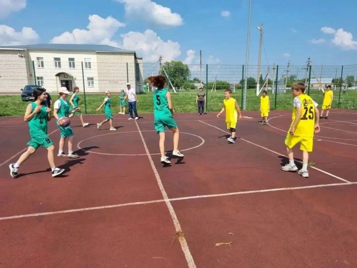 Памяти героя: прошёл баскетбольный турнир в Алпаровской школе