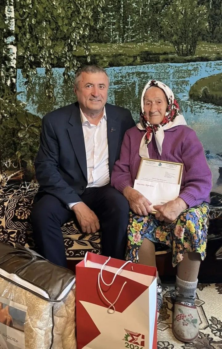 В Базарных Матаках поздравили ветерана Великой Отечественной войны