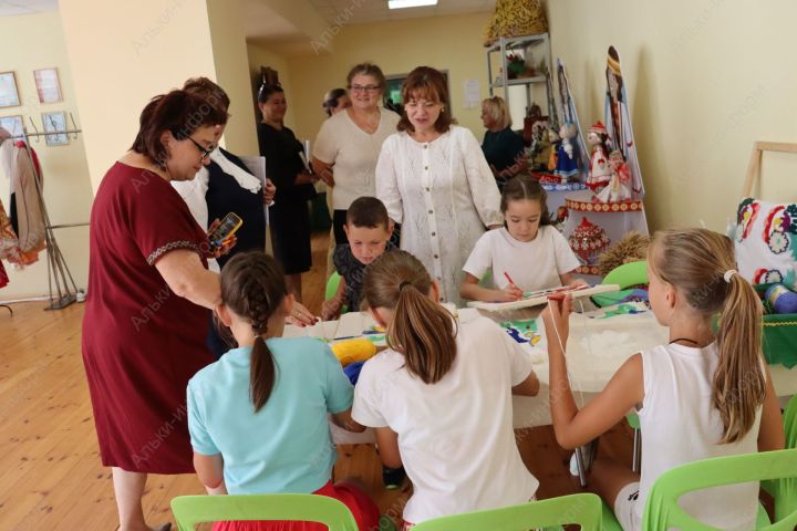 Уполномоченный по правам ребёнка в РТ и члены комиссии проверили детские учреждения Алькеевского района