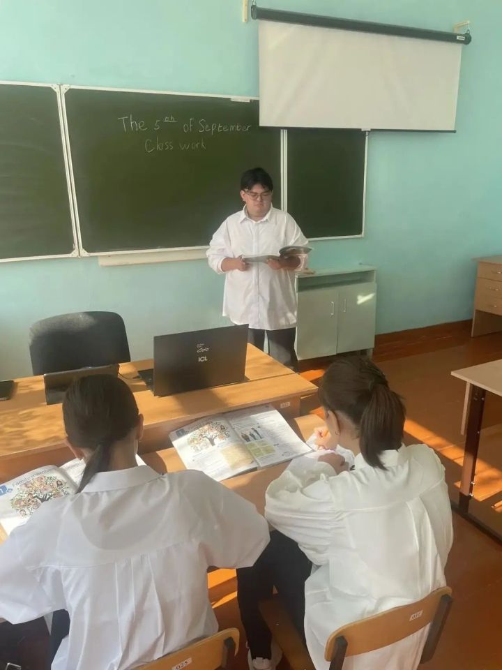 Яшь педагоглар максатчан юнәлешләр буенча Әлки районы мәктәпләренә кайталар
