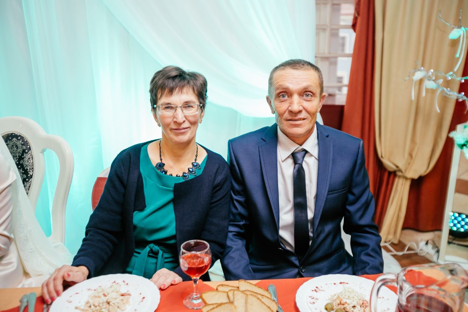 5 июня нашему дорогому отцу Галяутдинову Ильшату, проживающему в селе Новый Баллыкуль, исполняется 55 лет