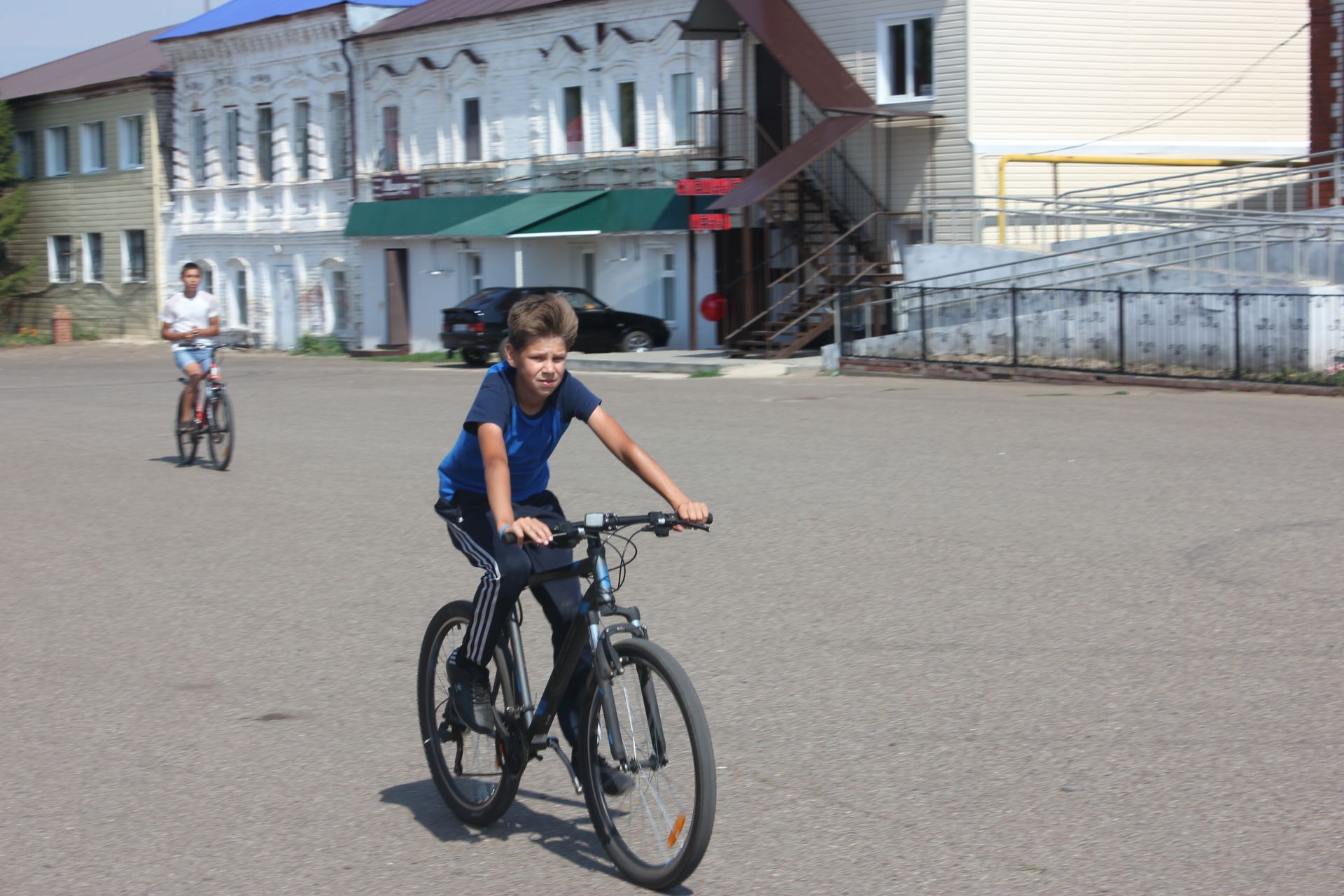 В селе Базарные Матаки состоялся велопробег «За здоровое будущее». ФОТО