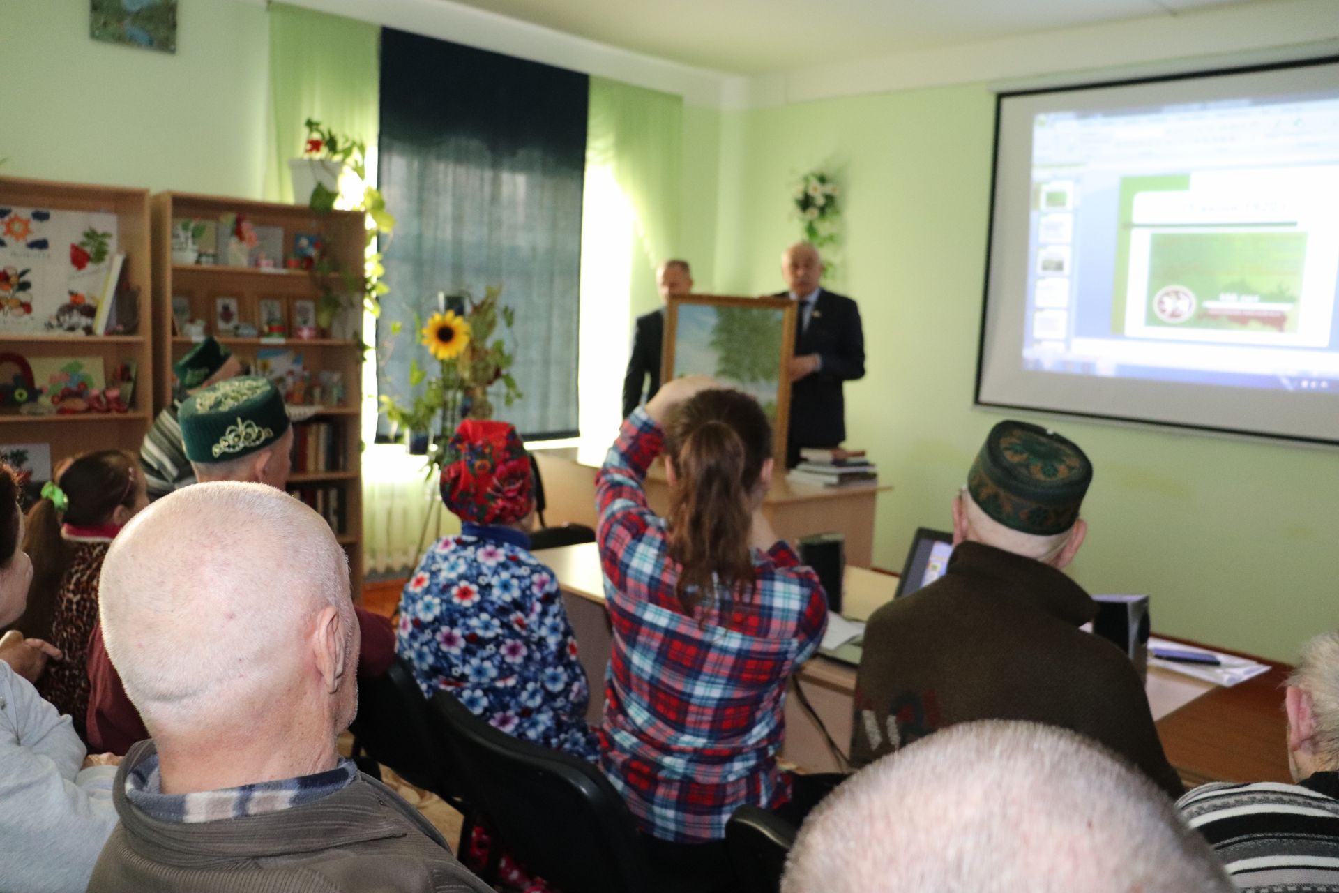 Алькеевский район: депутат Камиль Нугаев посетил Юхмачинский дом-интернат для пожилых и инвалидов