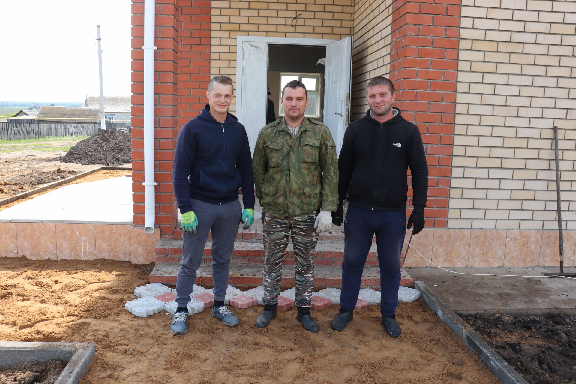 Единственное строительное предприятие Алькеевского района умеет ценить своих молодых работников