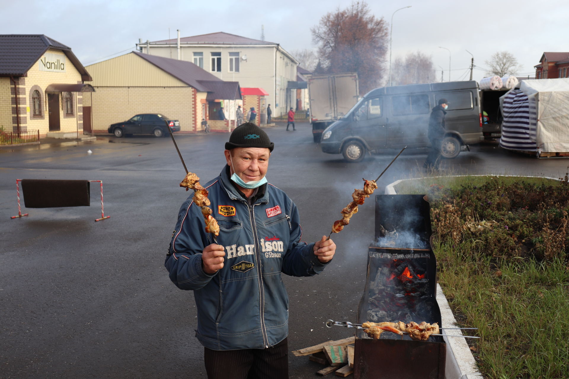 В Алькеевском районе проходит праздничная ярмарка