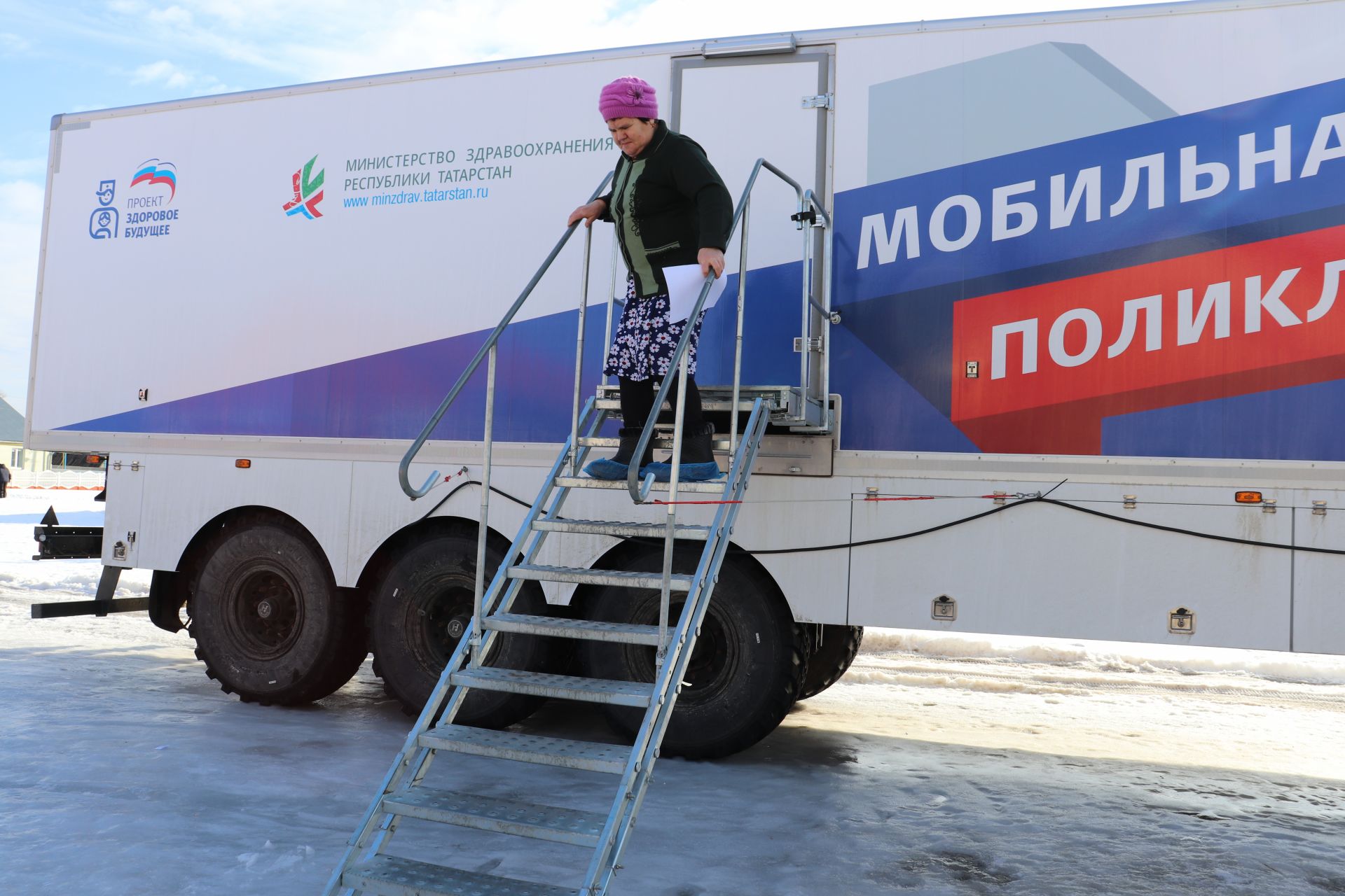 В Алькеевском районе в течение трех недель работала мобильная поликлиника из Казани
