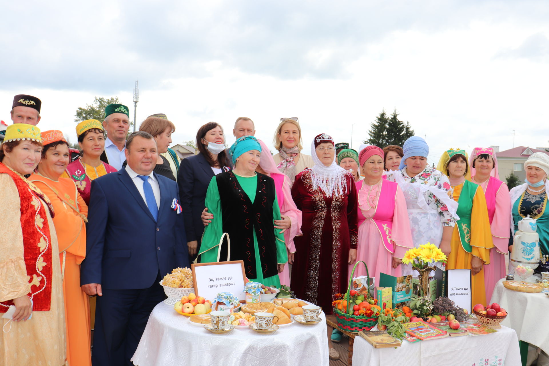 В Алькеевском районе первоклассники получили ранцы из рук министра культуры республики