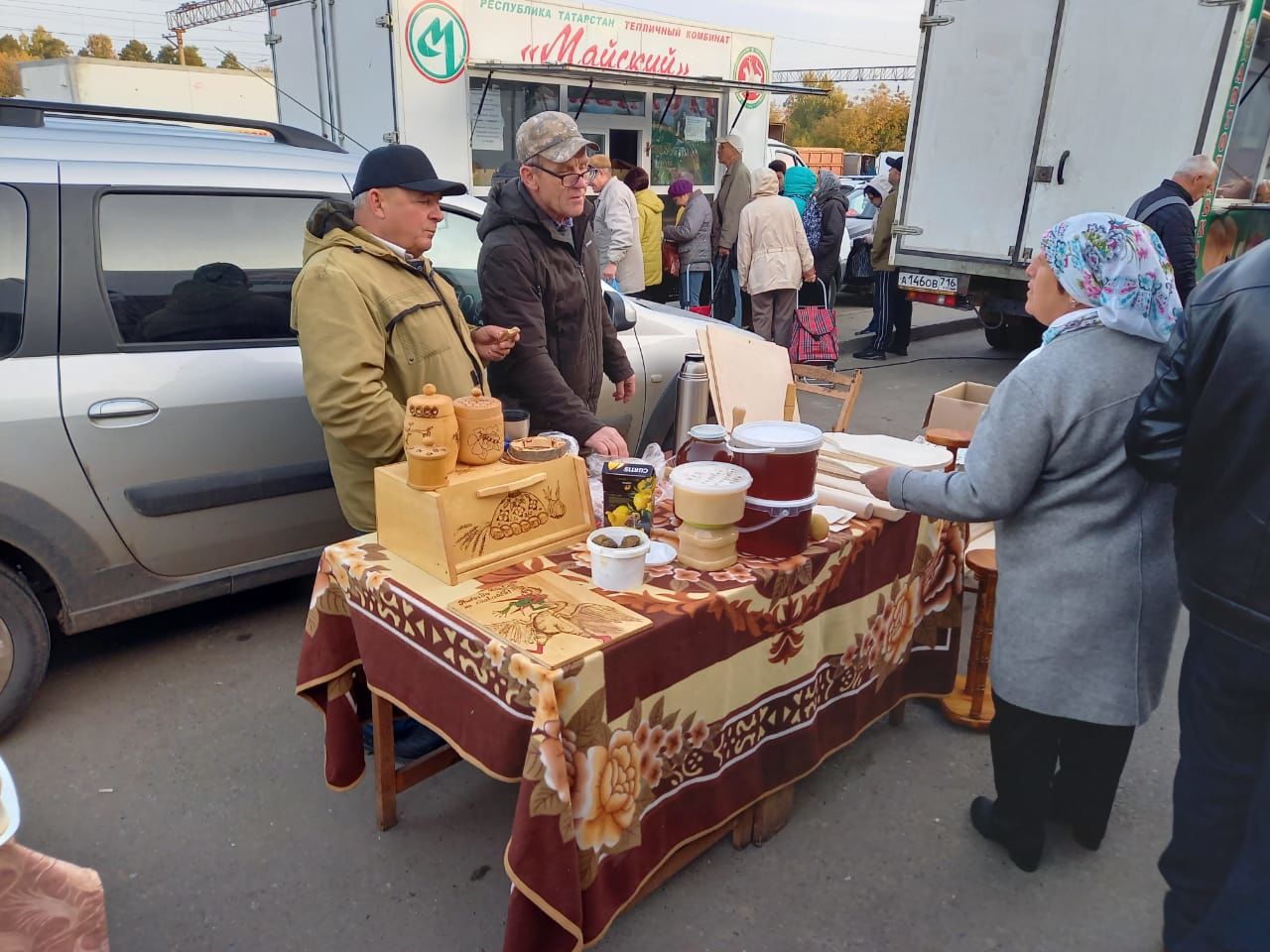 Узган шимбәдә районыбыз вәкилләре Казанның Дәрвишләр бистәсендә ярминкә үткәрүдә катнаштылар