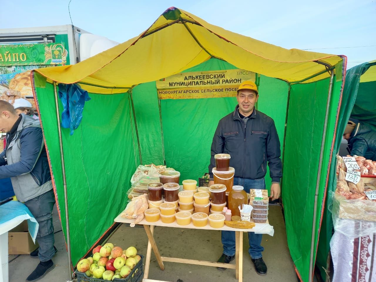 Узган шимбәдә районыбыз вәкилләре Казанның Дәрвишләр бистәсендә ярминкә үткәрүдә катнаштылар