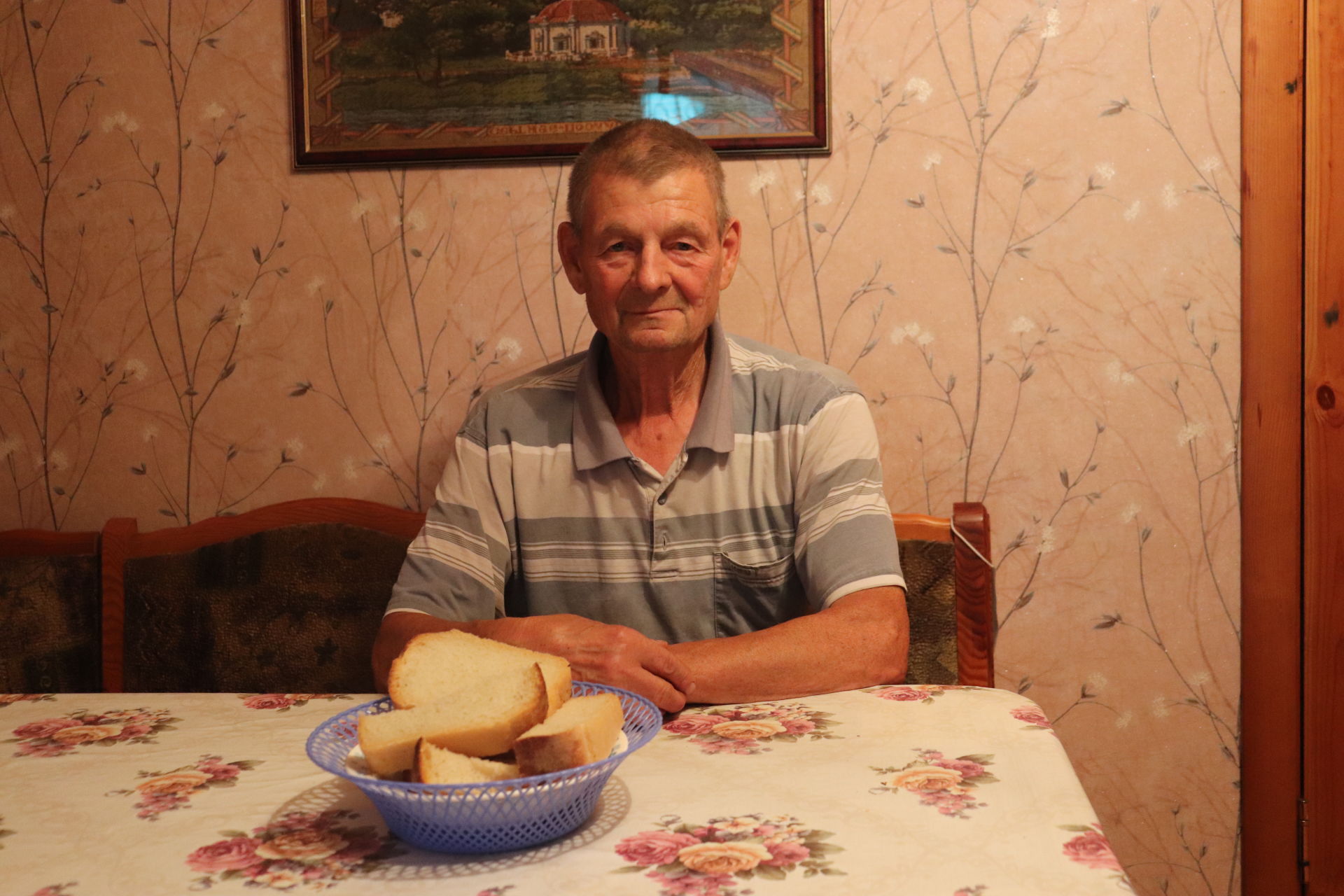 Әлки районы Югары Кәчи авылында гомер итүче Михаил Толстов “Әлки хәбәрләре”дә чыккан бер язманы саклап тота, еламыйча укый да алмый