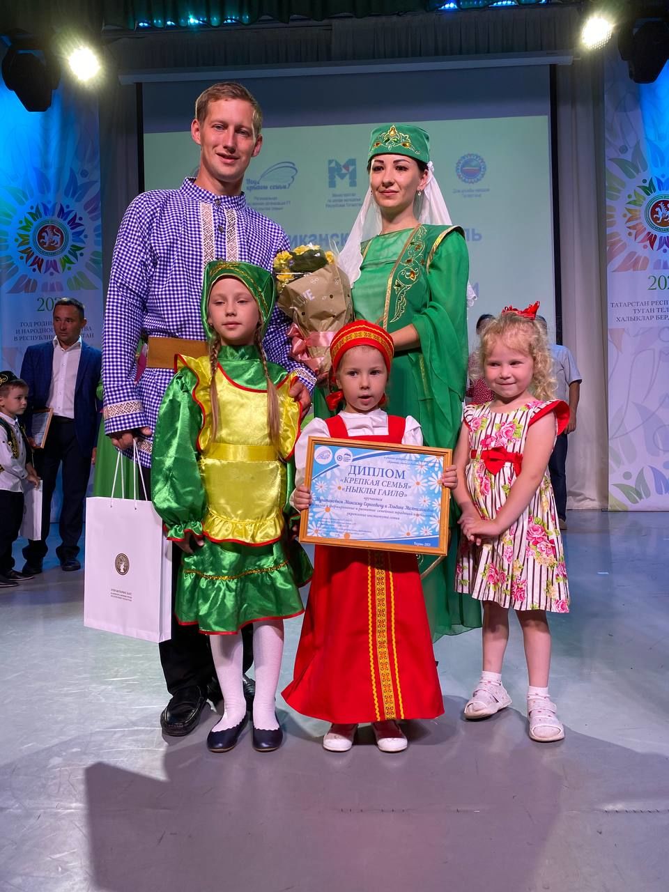 Семья Муштаковых из Алькеевского района вышла в финал фестиваля «Республика молодой семьи»