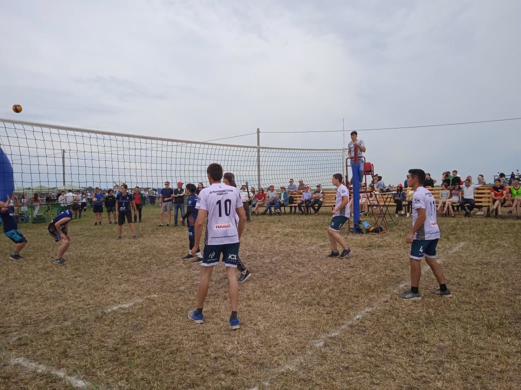 Алькеевский район: на празднике Уяв прошли соревнования по волейболу