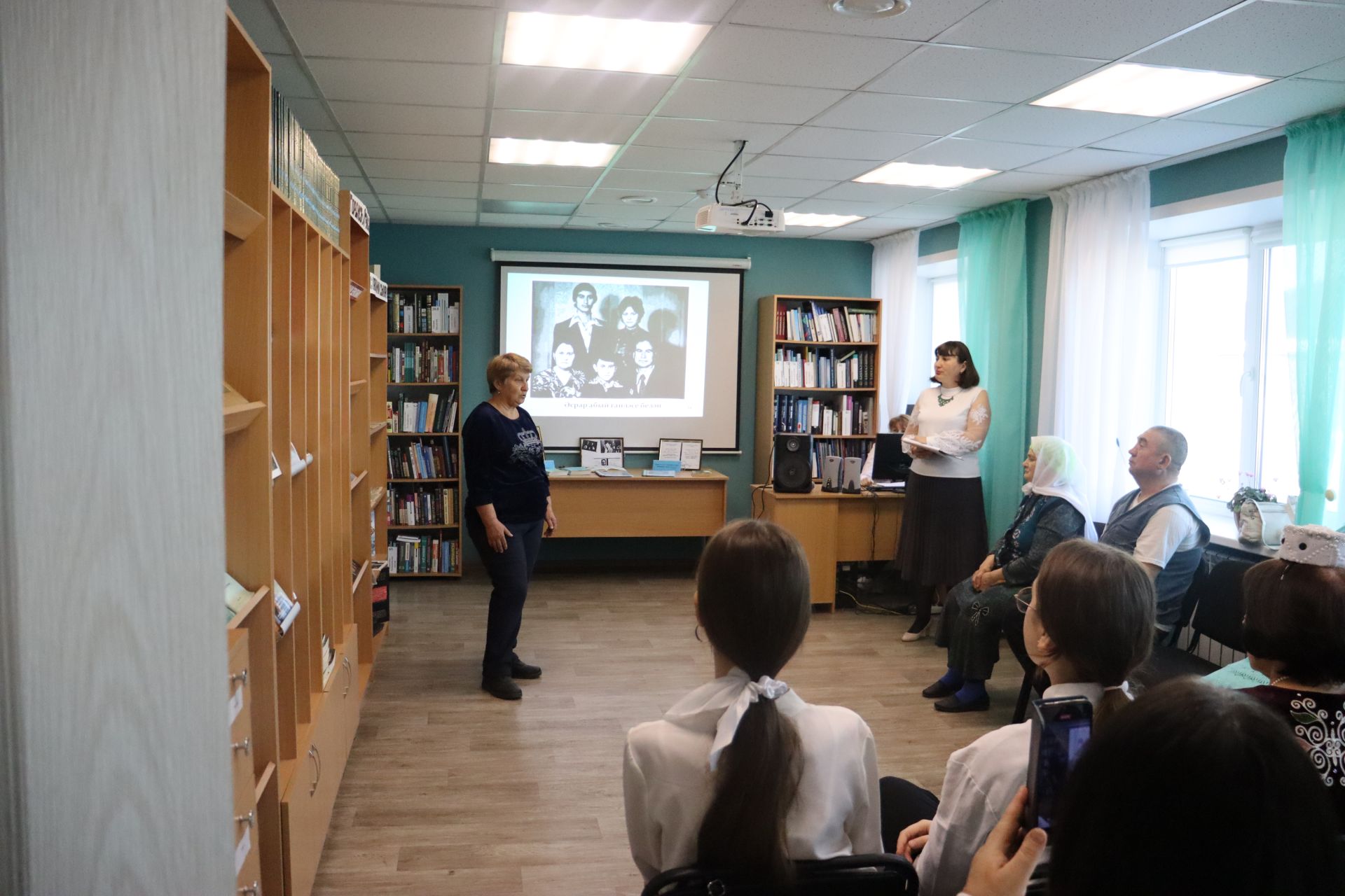 Үзәк китапханәдә Әсрар Гали истәлегенә багышланган кичә узды