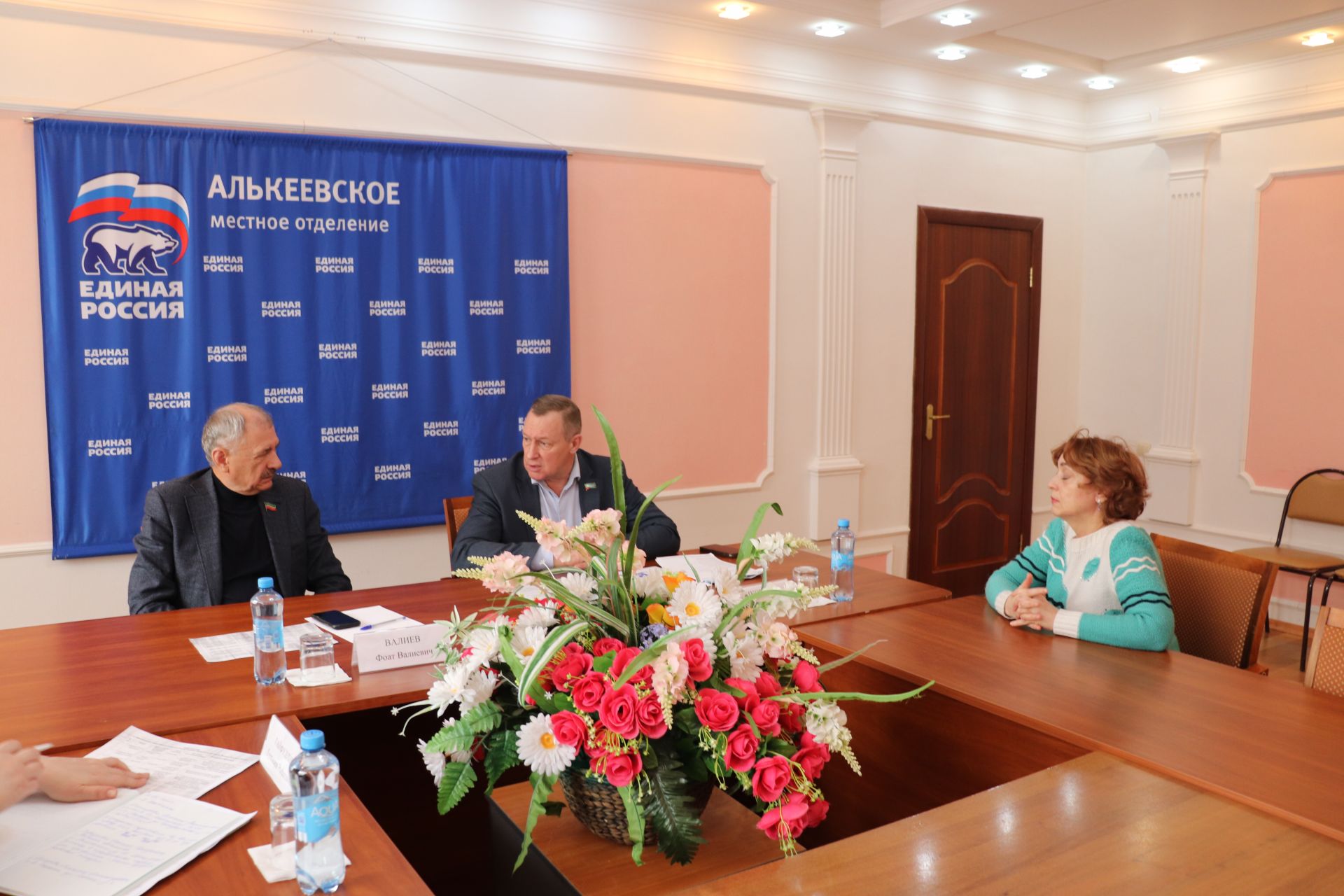Депутат Фоат Вәлиевка  әлкилеләр юл төзелеше мәсьәләсе белән мөрәҗәгать итте