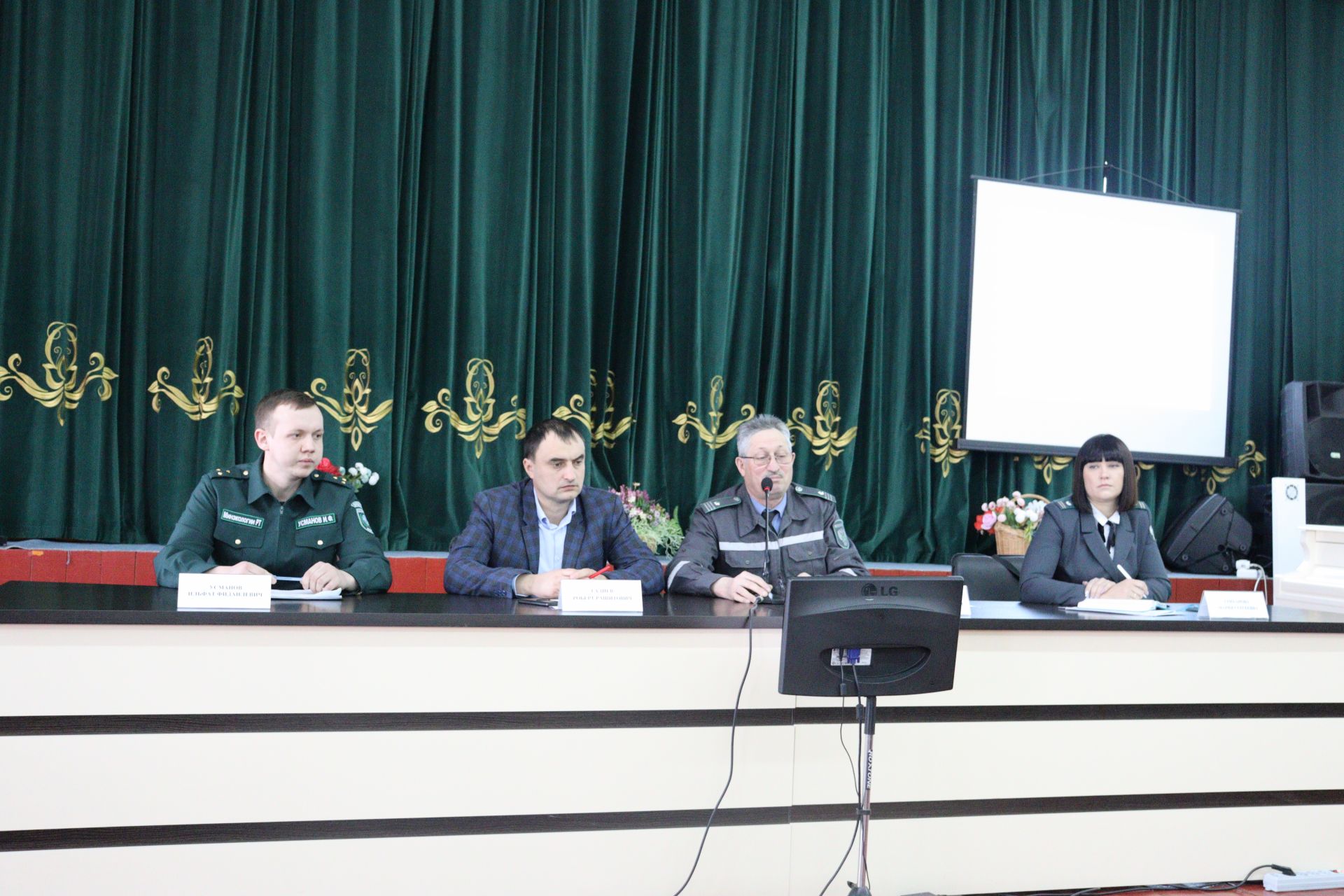 Терлекчелекнең зыянлы калдыклары турында сөйләштеләр