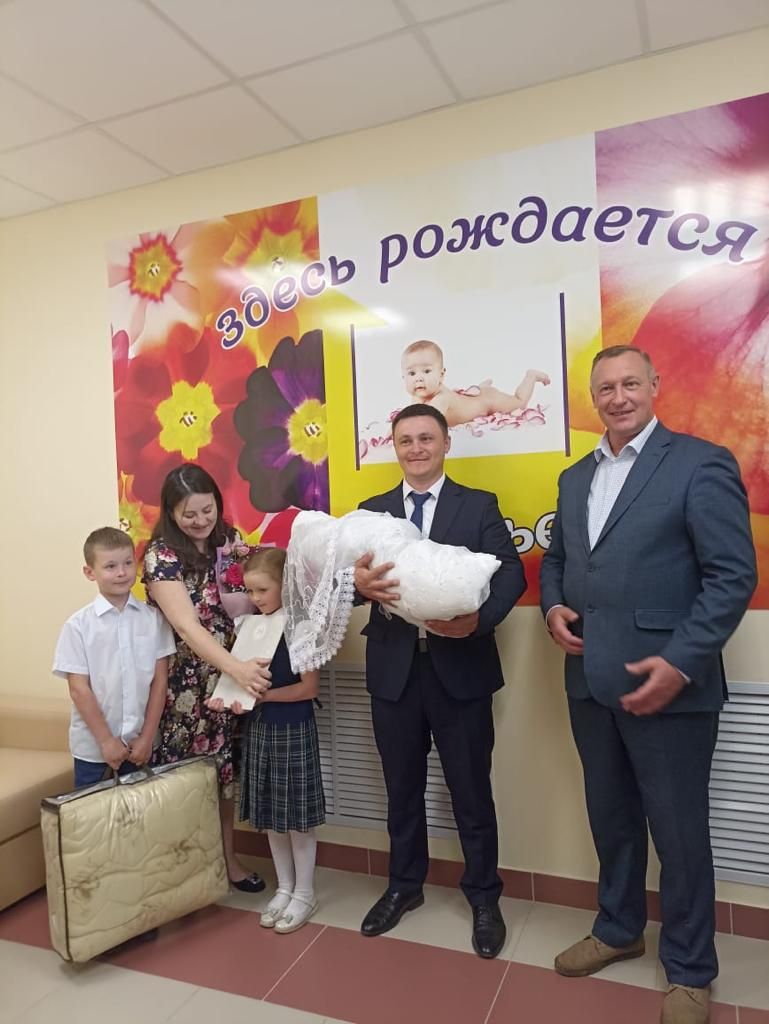 Базарлы Матакта яшәүче Ландыш һәм Ленсур Шакировларның өченче сабыйлары туды