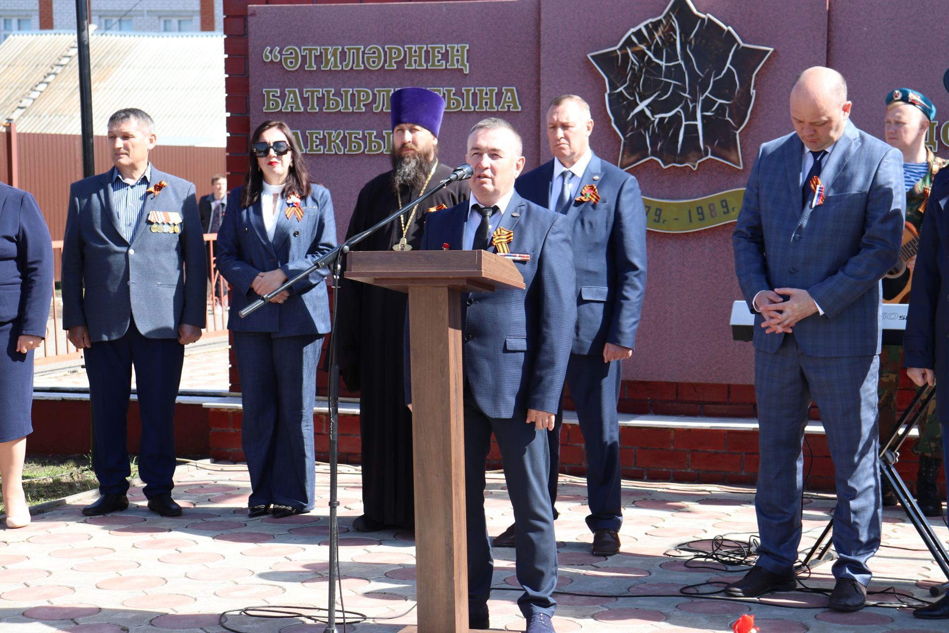 В Алькеевском районе в числе первых в Татарстане открыли обелиск памяти земляков, героически погибших в ходе СВО