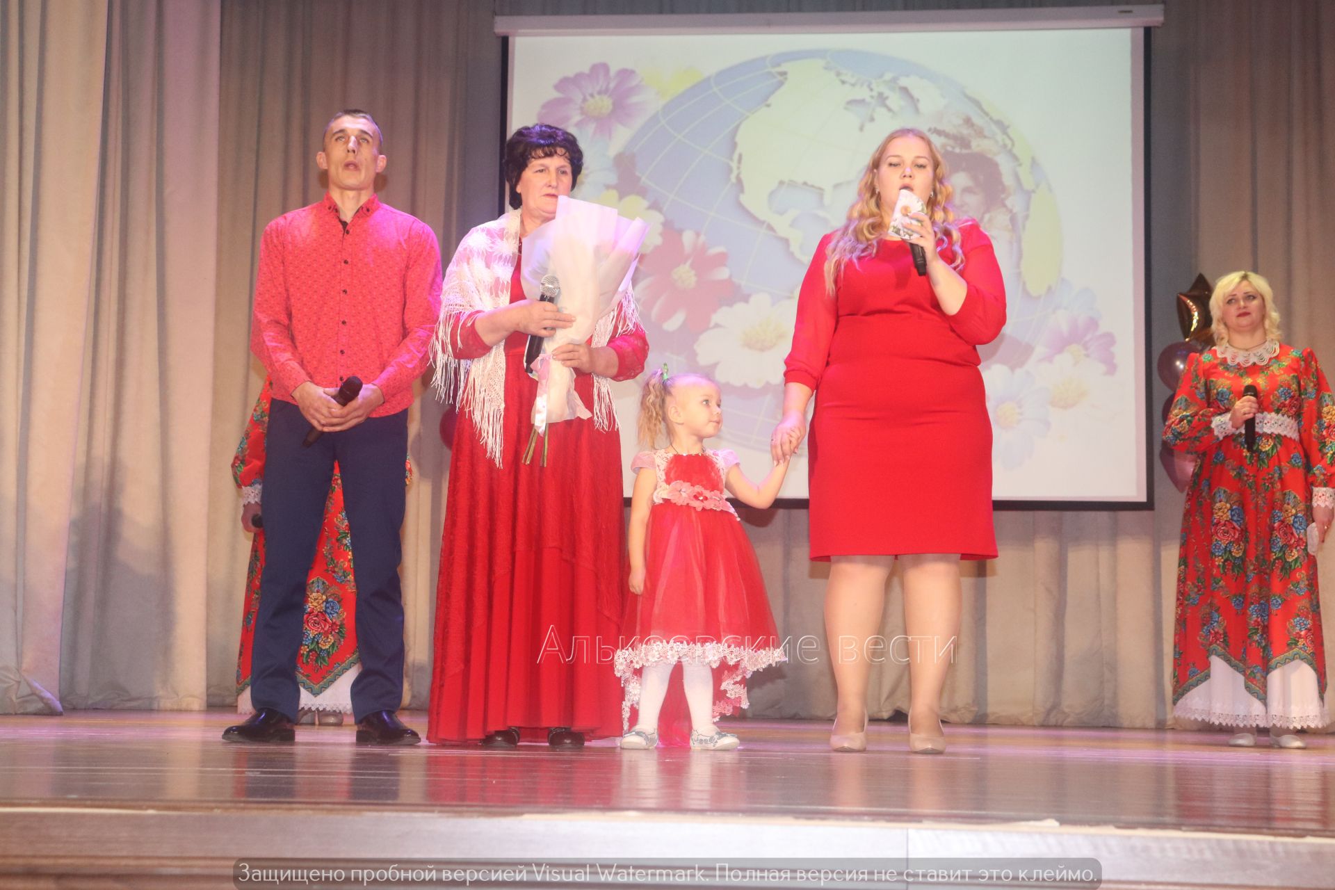 В Алькеевском районе  состоялся зональный тур республиканского конкурса “Женщина года. Мужчина года: женский взгляд”