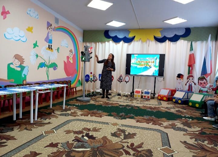 В детском саду «Ромашка» села Базарные Матаки состоялось мероприятие с участием автоинспекторов