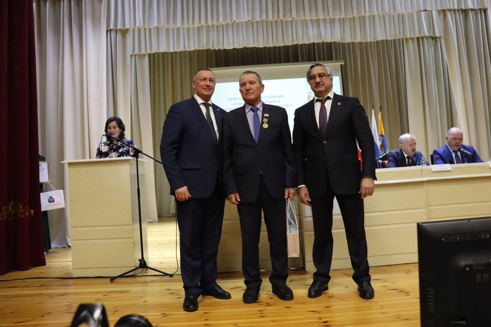 Район мәдәният йортында дүртенче чакырылыш Әлки муниципаль район Советының ХХVIII утырышы булды