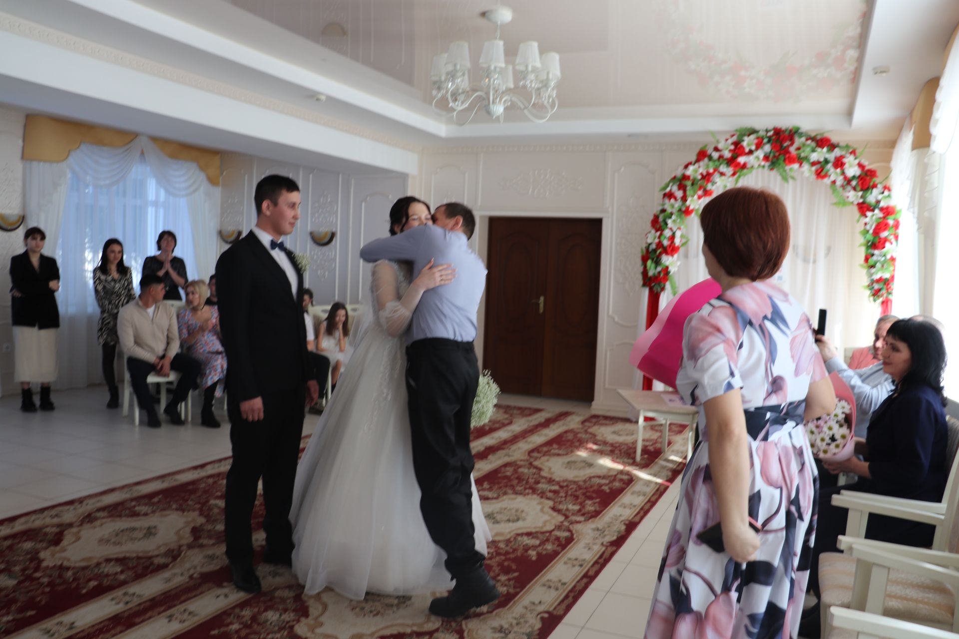 В Алькеевском районе состоялась торжественная регистрация брака Дениса Мукусева и Алёны Шароновой