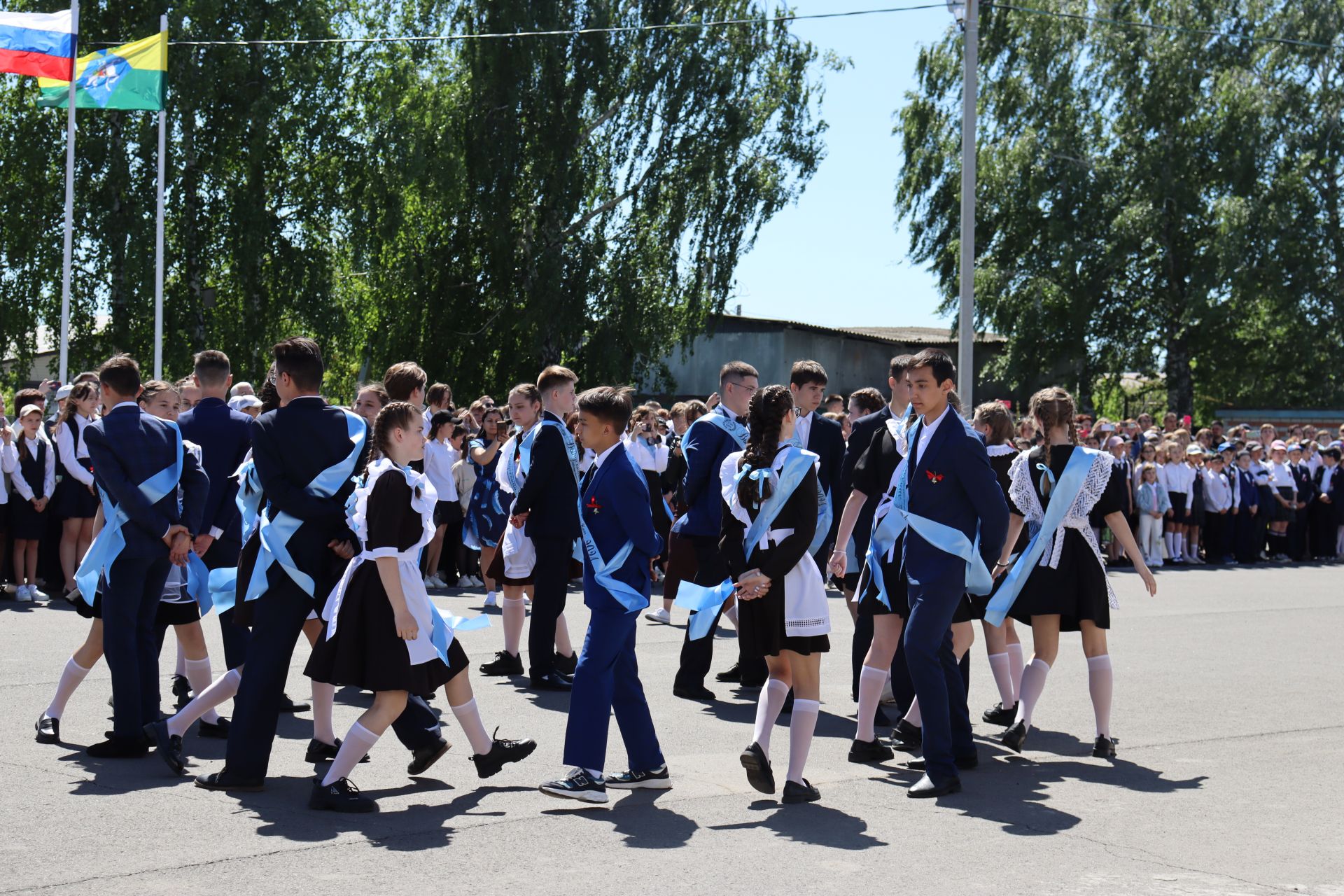 В Базарно-Матакской школе прошла торжественная линейка