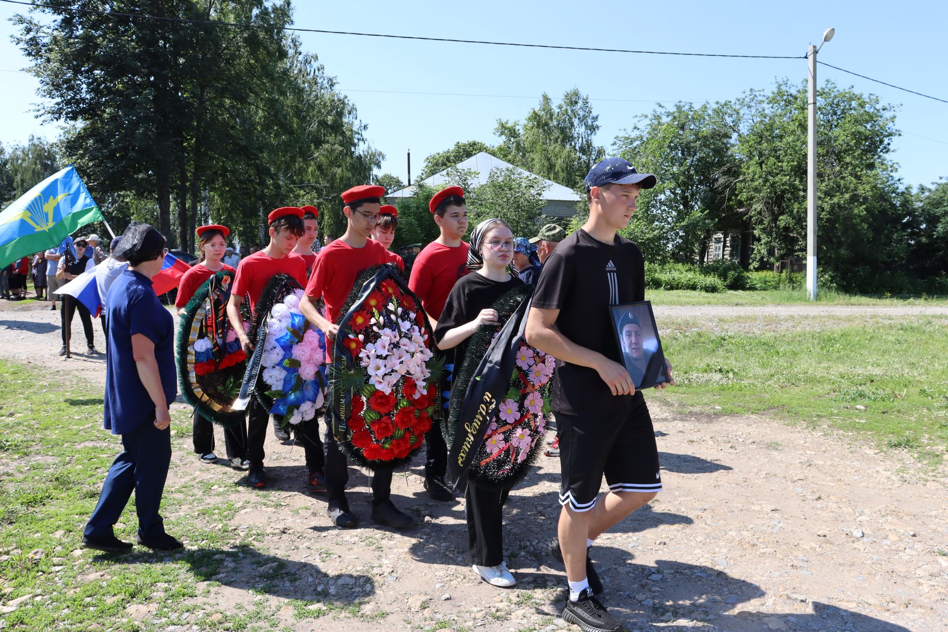 Иске Матак авылында Максим Лычниковны соңгы юлга озаттылар