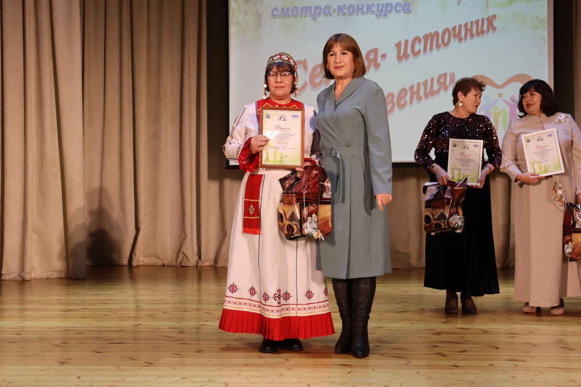 “Гаилә илһам чыганагы” дип исемләнгән зур концерт үтте