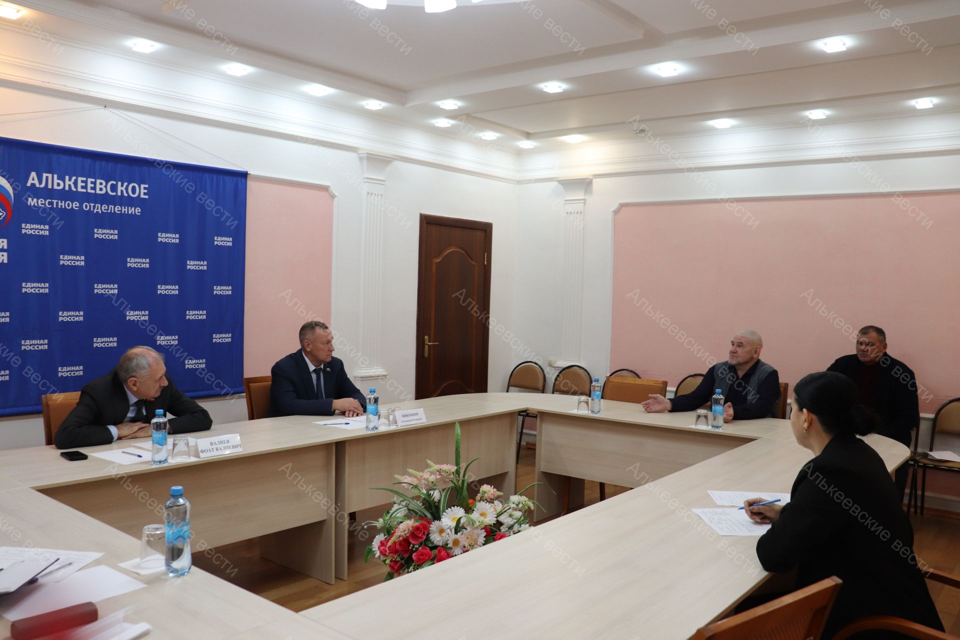 ТР Дәүләт советы депутаты Фоат Вәлиев әлкилеләрне кабул итте