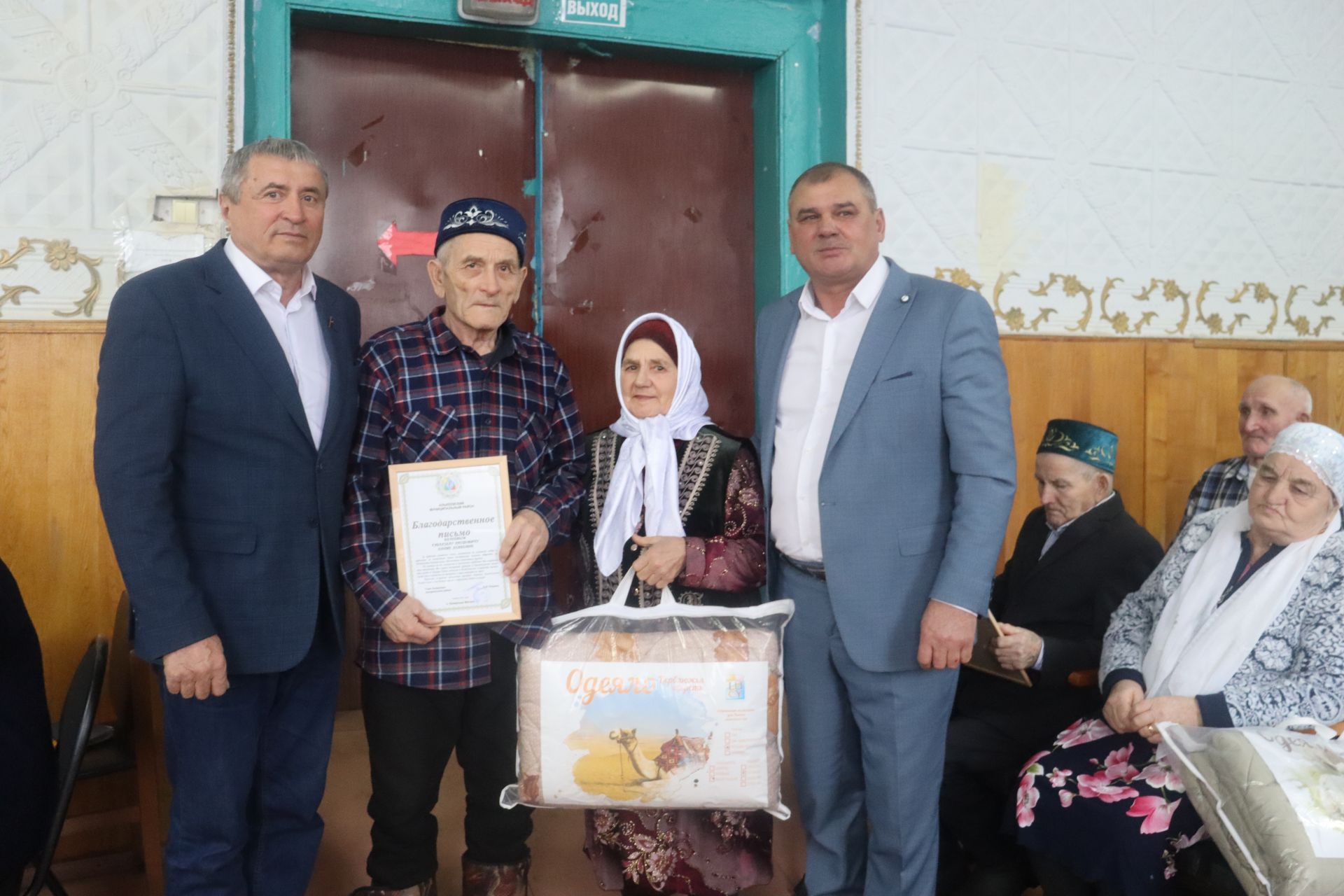 Рәшит Мусин Иске Чаллы авыл җирлеге халкы белән уртак тел табуга ирешкән