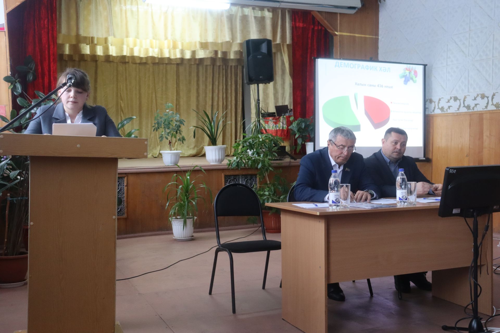 Рәшит Мусин Иске Чаллы авыл җирлеге халкы белән уртак тел табуга ирешкән