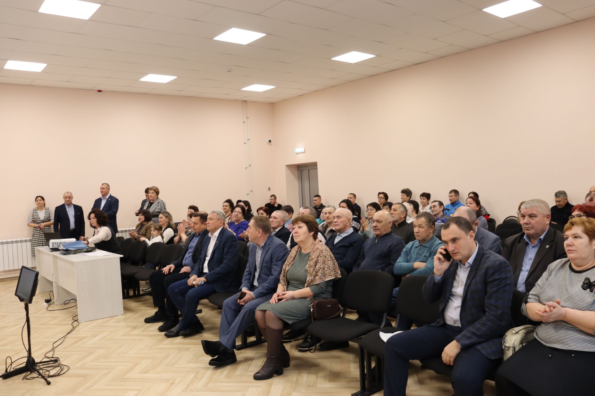 Депутатлар Түбән Әлки авыл җирлегенең эшен “канәгатьләнерлек” дип бәяләде